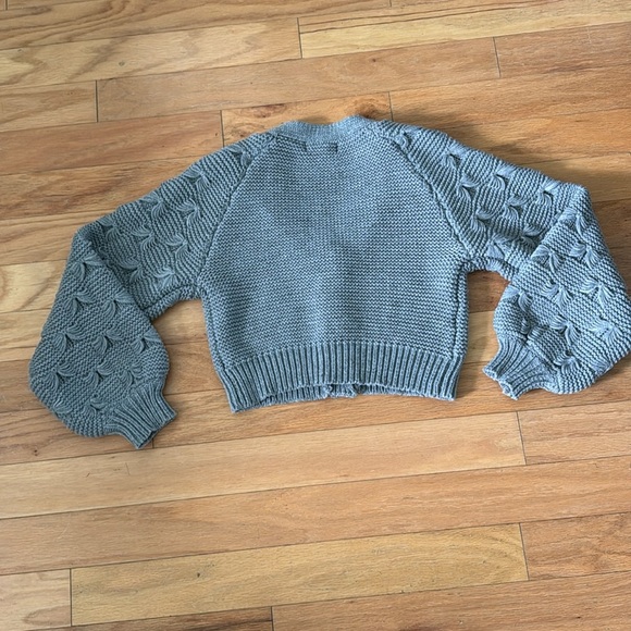 Lulus | Puffy Sleeve Cardigan | Buttons | size S | Gray - Picture 5 of 5